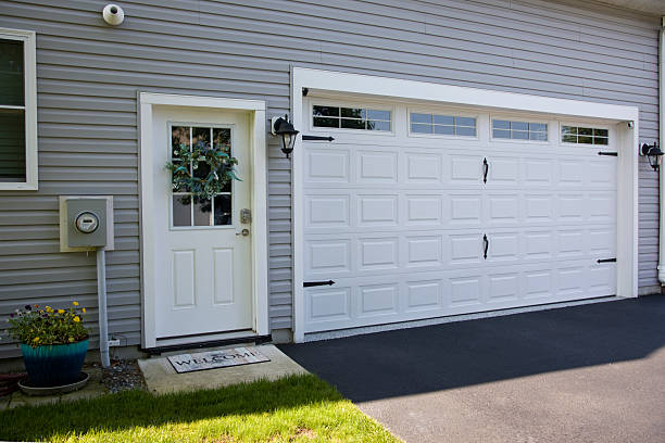 24/7 Emergency Garage Door Panel Replacement experts in Palisades Park, NJ
